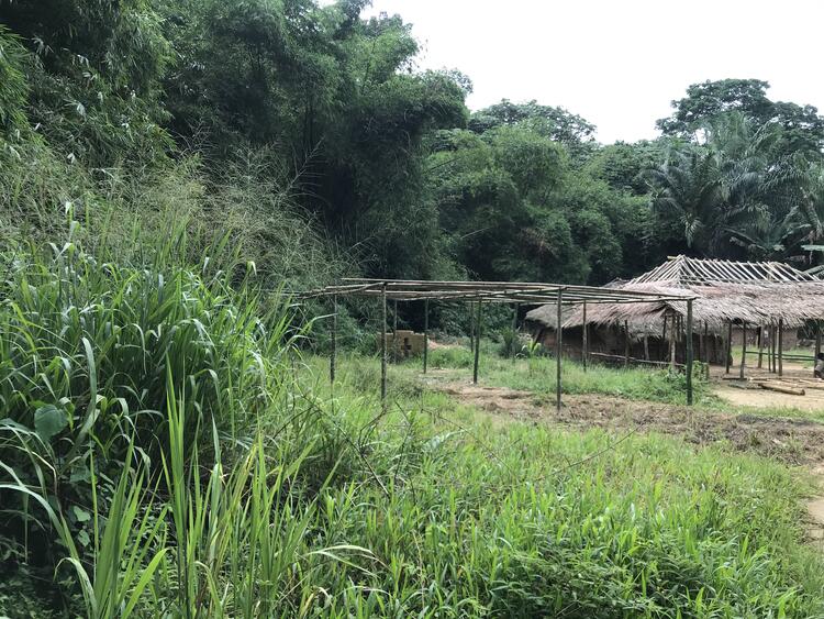 Loek village